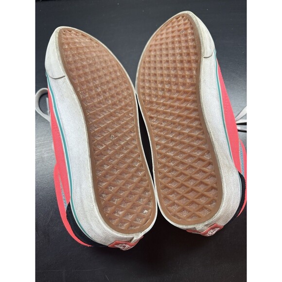 Vans Skateboarding Shoes -US  M 8.0 W Size 9.5 -Off the Wall Pink Blue Black - Picture 5 of 5